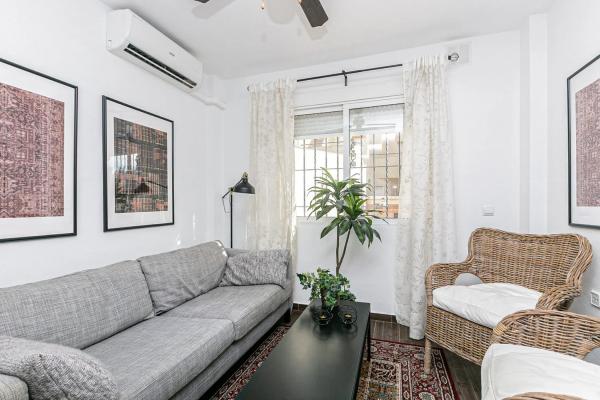 Chalet pareado en calle Antonio Ordóñez, 72