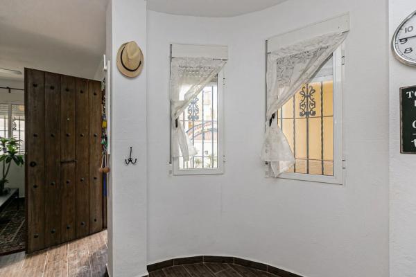 Chalet pareado en calle Antonio Ordóñez, 72