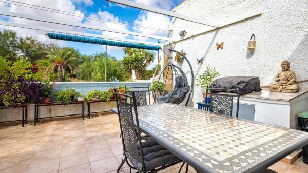 Chalet pareado en calle Acacias