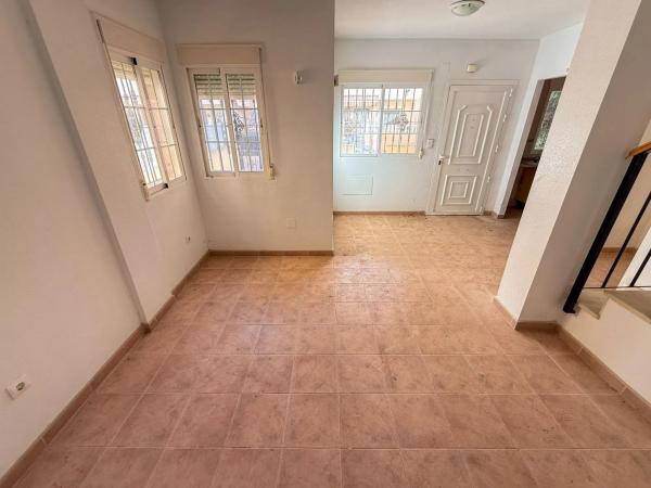 Chalet adosado en calle de las Gardenias, 1