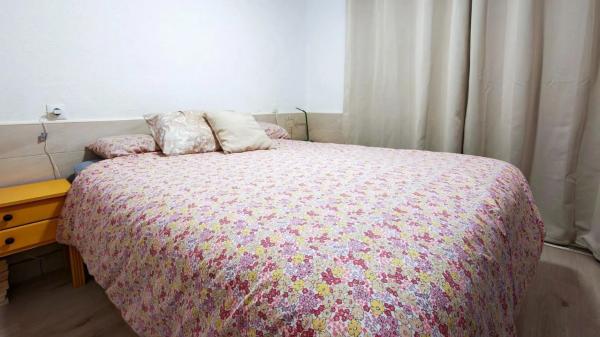 Chalet pareado en calle Acacias