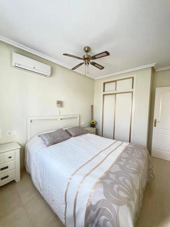 Chalet adosado en calle las Tortolas