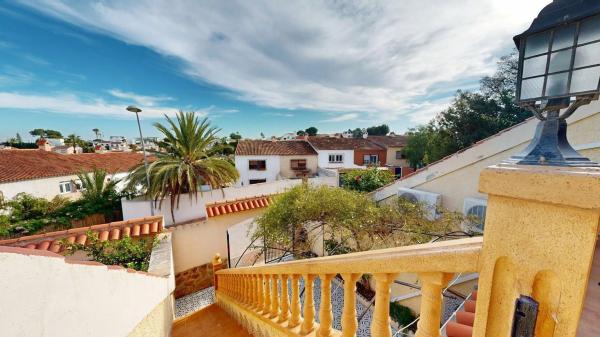 Casa independiente en avenida Elche Bal
