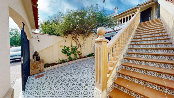 Casa independiente en avenida Elche Bal