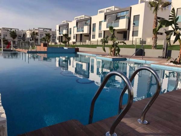 Ático en Barrio Los Balcones - Los Altos del Edén