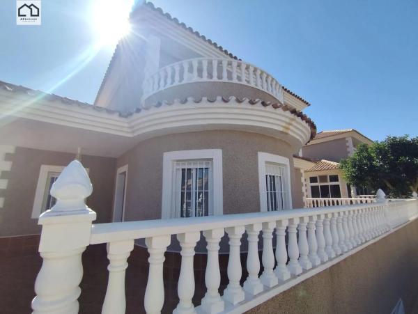 Casa independiente en Ur Altos Los, 12