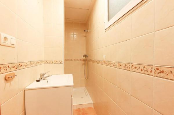 Casa independiente en calle la Sagra, 8