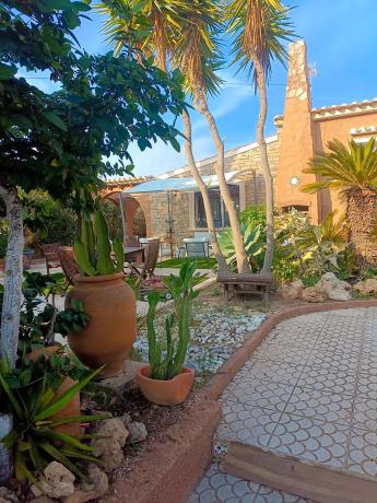 Casa independiente en calle 2 Aguas Nuevas, 27