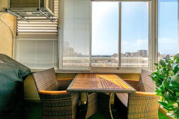 Piso en calle Joven Pura