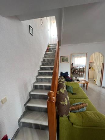 Casa independiente en calle Los Emilios