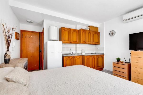 Estudio en calle Eneas, 1