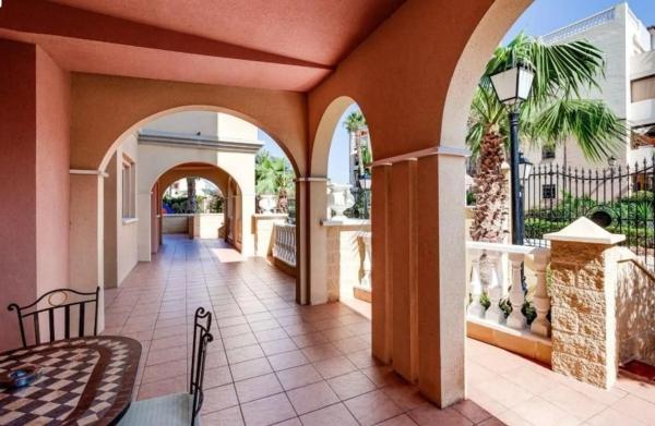 Piso en avenida Roentgen, 3