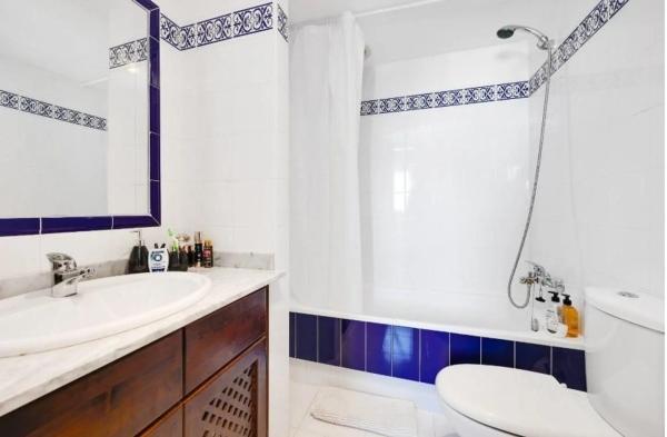 Piso en avenida Roentgen, 3