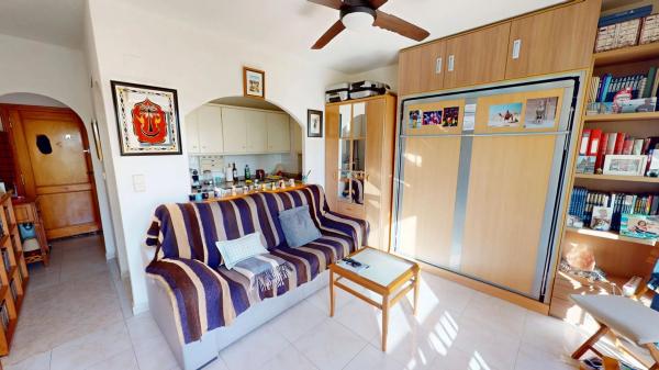 Estudio en avenida de l'Alegría