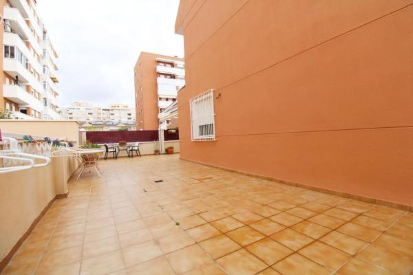 Casa independiente en calle Alberto Asencio Gonzalvez