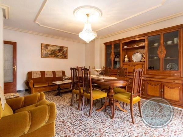 Piso en calle Poeta Miguel Hernandez