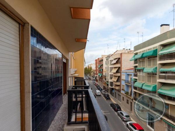 Piso en calle Poeta Miguel Hernandez