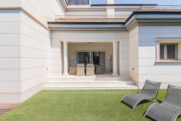 Casa independiente en calle Bahia