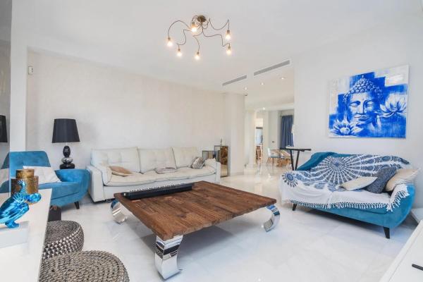 Casa independiente en calle Bahia