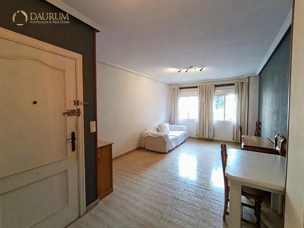 Piso en avenida Sant Francesc