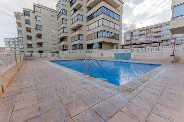 Piso en Arenales del Sol