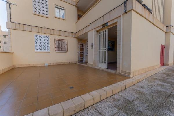 Piso en Arenales del Sol