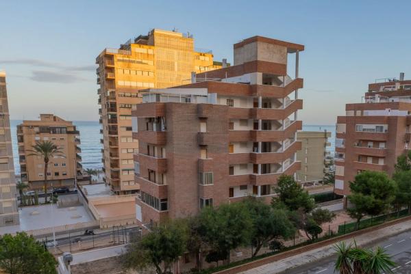 Piso en Arenales del Sol