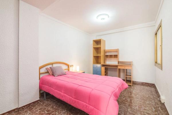 Piso en CL Amilcar Barca