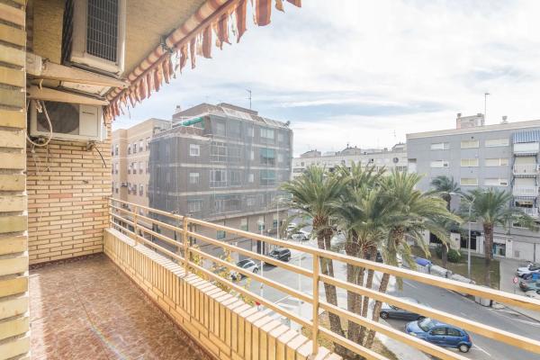 Piso en CL Amilcar Barca