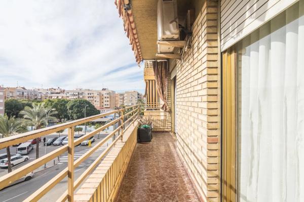 Piso en CL Amilcar Barca