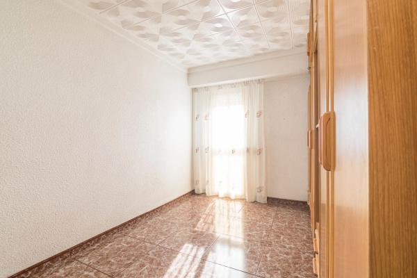 Piso en CL Amilcar Barca