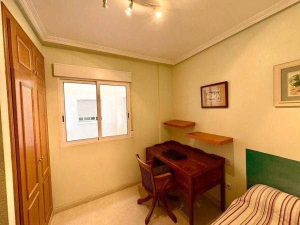 Piso en Arenales del Sol