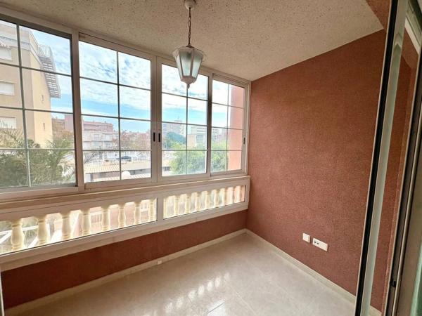 Piso en Arenales del Sol