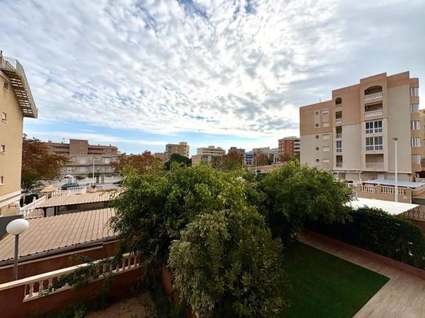 Piso en Arenales del Sol