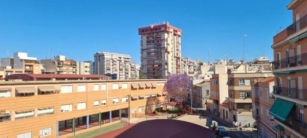 Piso en Barrio Raval de Santa Teresa-El Asilo