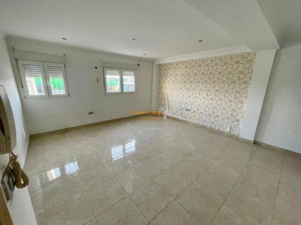 Piso en calle Clara Campoamor