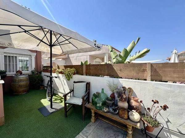 Chalet adosado en avenida de Finlandia, 2