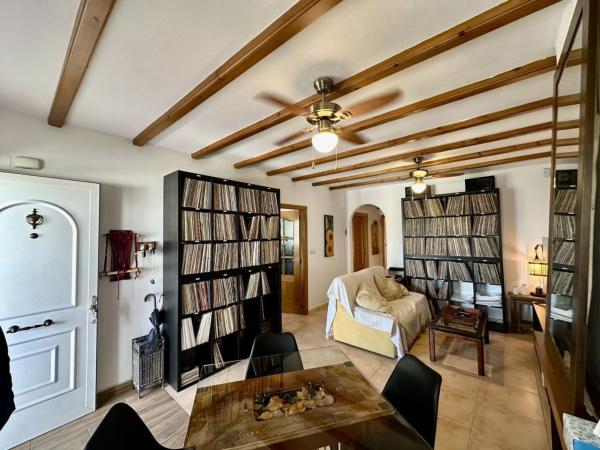 Chalet adosado en avenida de Finlandia, 2