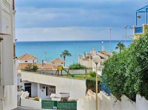 Piso en Calas de Santa Pola este
