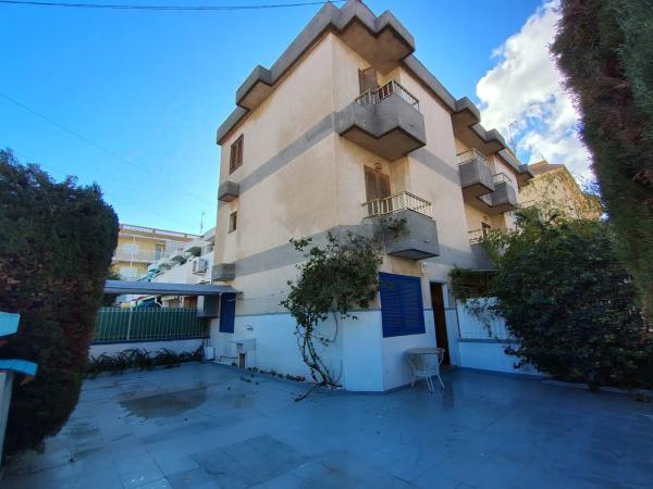 Casa independiente en avenida Albacete