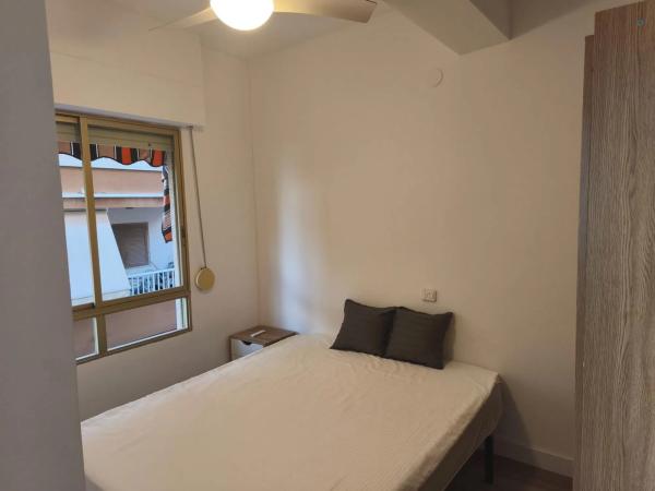 Piso en avenida Oscar Espla, 7