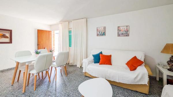 Piso en calle Rojales