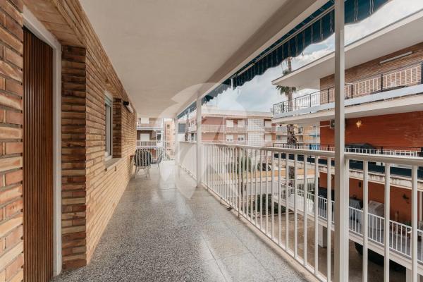 Piso en calle Rojales