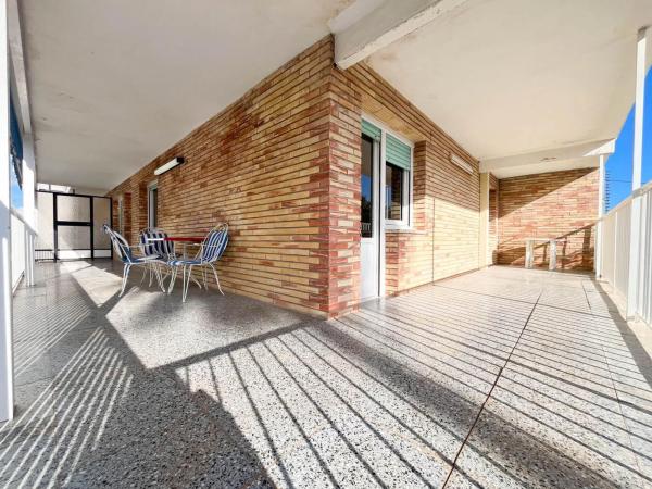 Piso en calle Rojales, 9