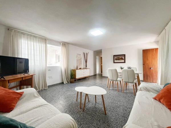 Piso en calle Rojales, 9