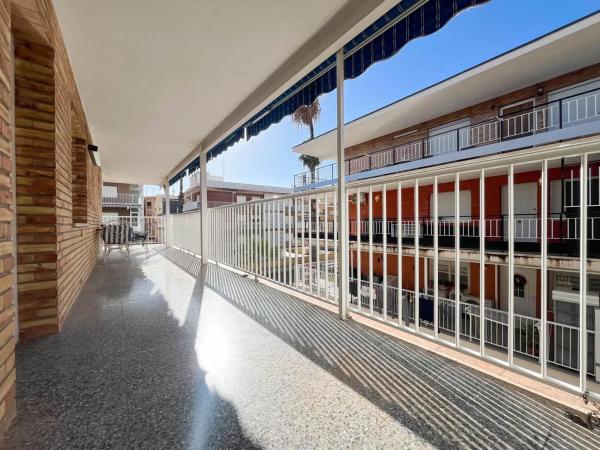 Piso en calle Rojales, 9