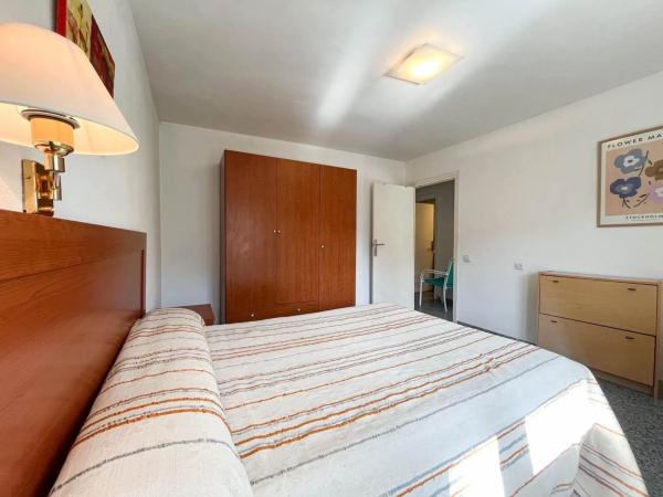 Piso en calle Rojales, 9