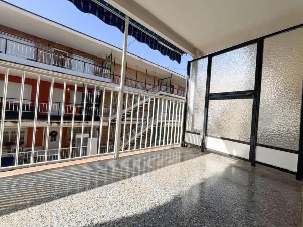 Piso en calle Rojales, 9