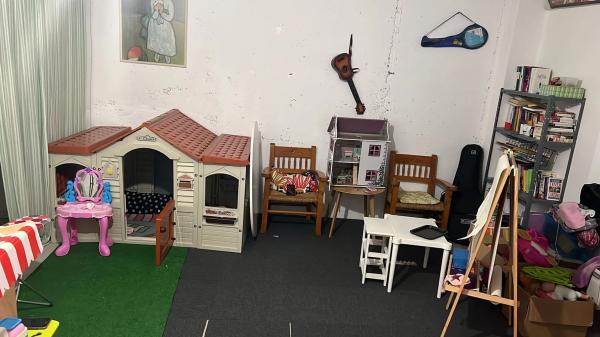 Chalet adosado en calle Alcocer de Planes, 18