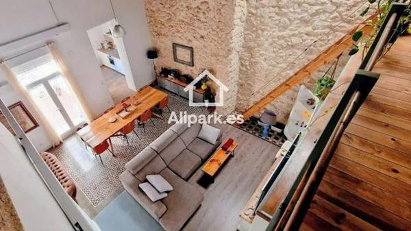 Chalet adosado en calle Pérez Medina